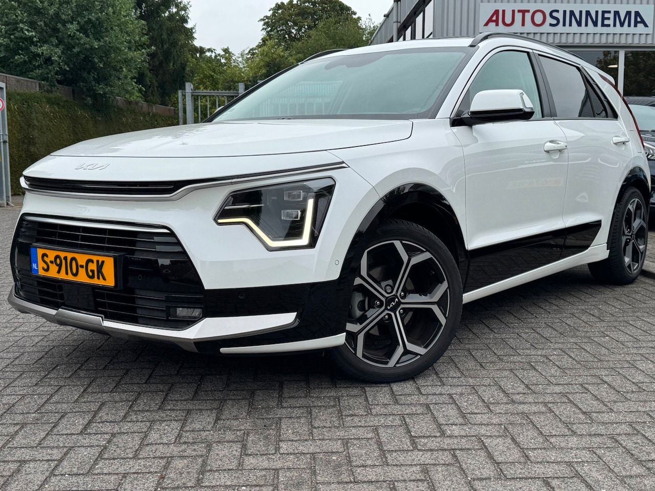 Kia Niro - 1.6 GDi Hybrid ExecutiveLine | Afnb. Trekhaak | All Seasons | 1e eigenaar | HUD | Stoelkoe - AutoWereld.nl