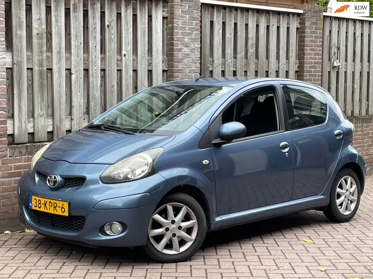 Toyota Aygo - 1.0-12V AIRCO, 5-deurs, 14''LM, APK 05-2027! - AutoWereld.nl
