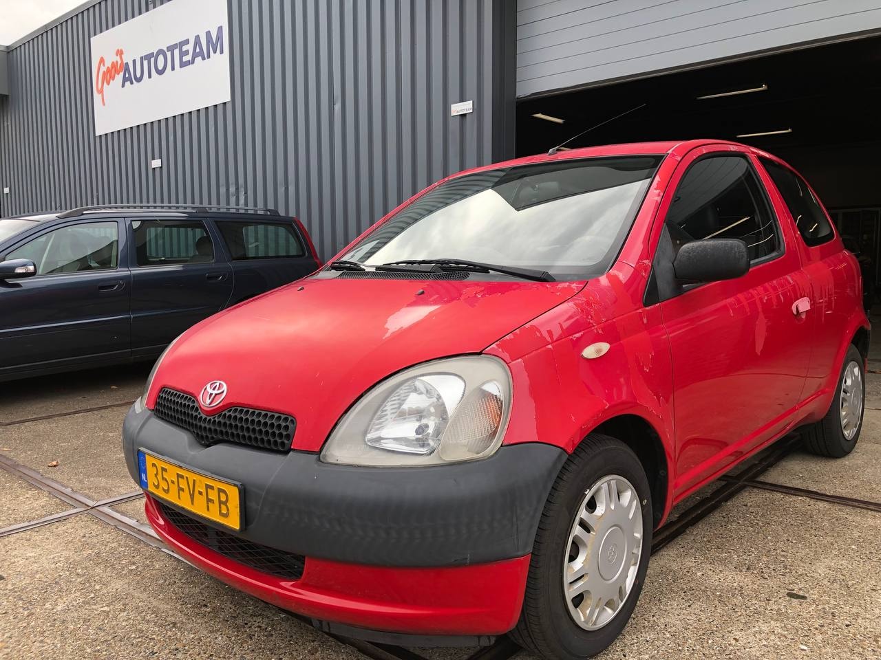 Toyota Yaris - 1.0-16V VVT-i Terra lage km stand! | zo meenemen - AutoWereld.nl