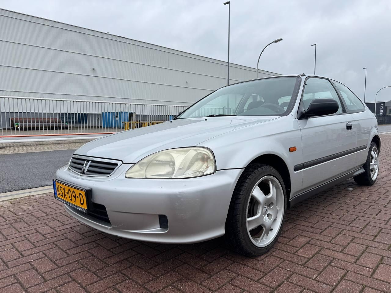 Honda Civic - 1.4i /Airco/17 Inch L.M velgen/Nieuwe APK - AutoWereld.nl