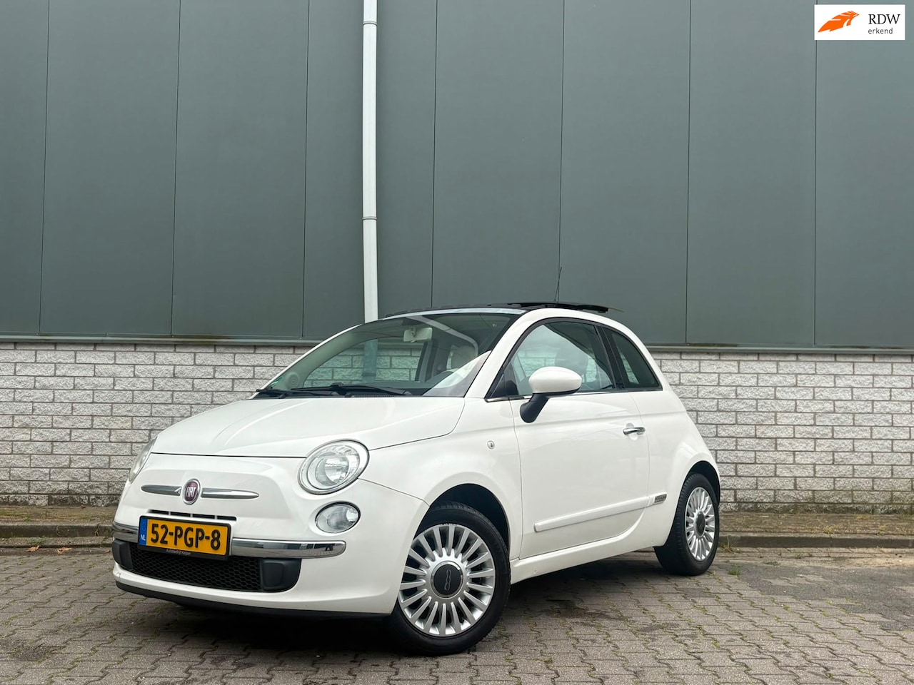 Fiat 500 - 1.2 Lounge-Automaat-Pano-CarPlay-NWE automaat en DB riem - AutoWereld.nl