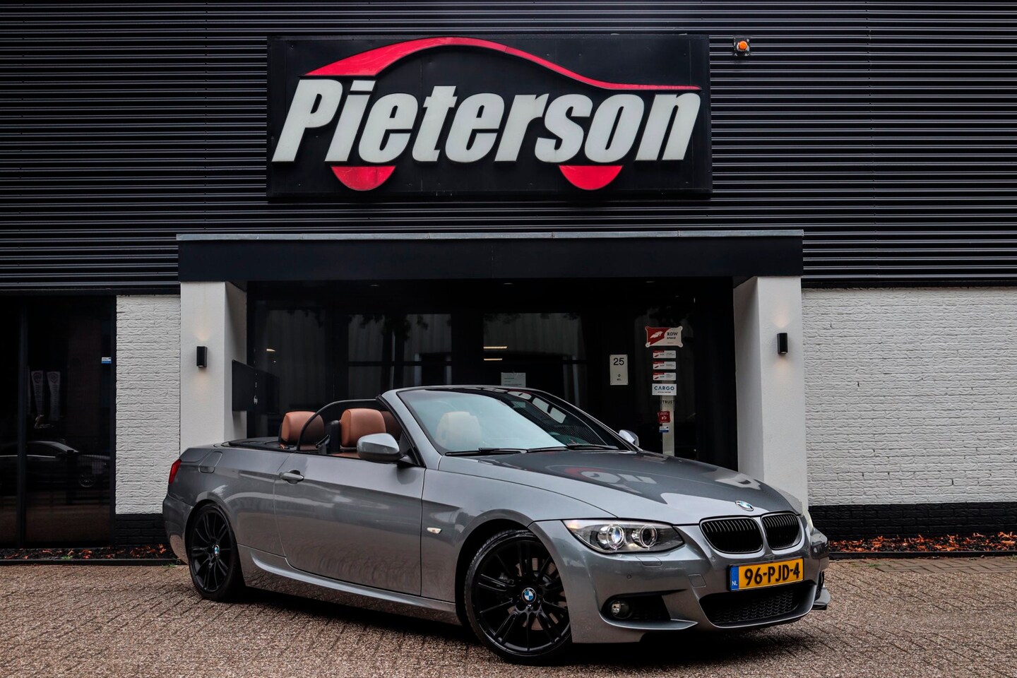 BMW 3-serie Cabrio - 325i M-Pakket NAP MEMORY LEDER TREKHAAK - AutoWereld.nl