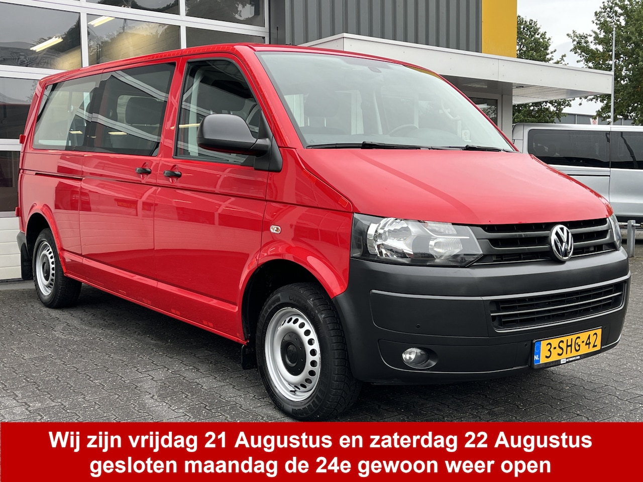 Volkswagen Transporter Kombi - 2.0 TDI DSG Automaat L2H1 BPM/ BTW vrij Airco Cruise control Trekhaak Navigatie Verlengde - AutoWereld.nl