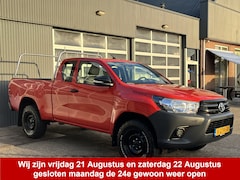 Toyota HiLux - 2.4 D-4D-F Xtra Cab Cool Comfort Airco Trekhaak 3500kg trekgewicht Telefoonverbinding Pick