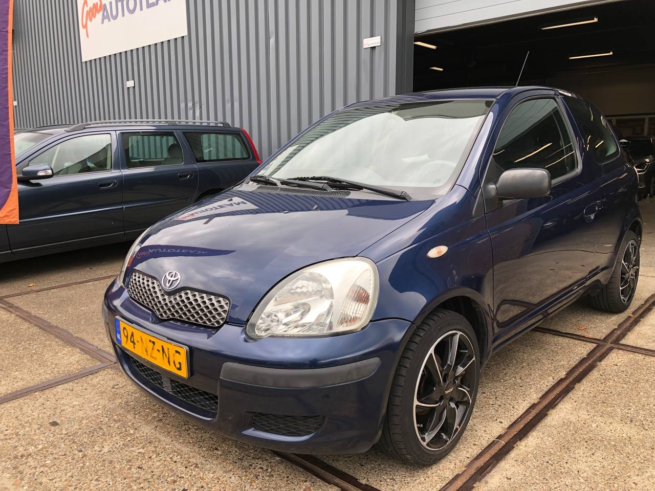 Toyota Yaris - 1.3 VVT-i Idols lmw | zo meenemen - AutoWereld.nl