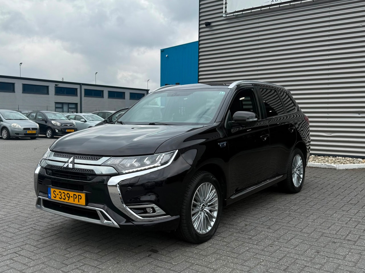 Mitsubishi Outlander - 2.4 PHEV S-Edition 2.4 PHEV S-Edition - AutoWereld.nl