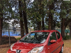 Peugeot 107 - 1.0-12V XR 5 deurs Nieuwe apk