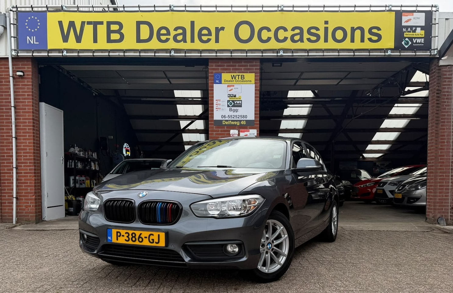 BMW 1-serie - 118i Sport 118i Sport, Navi, Airco, 1 Eig, Dealer oh., Leer, - AutoWereld.nl