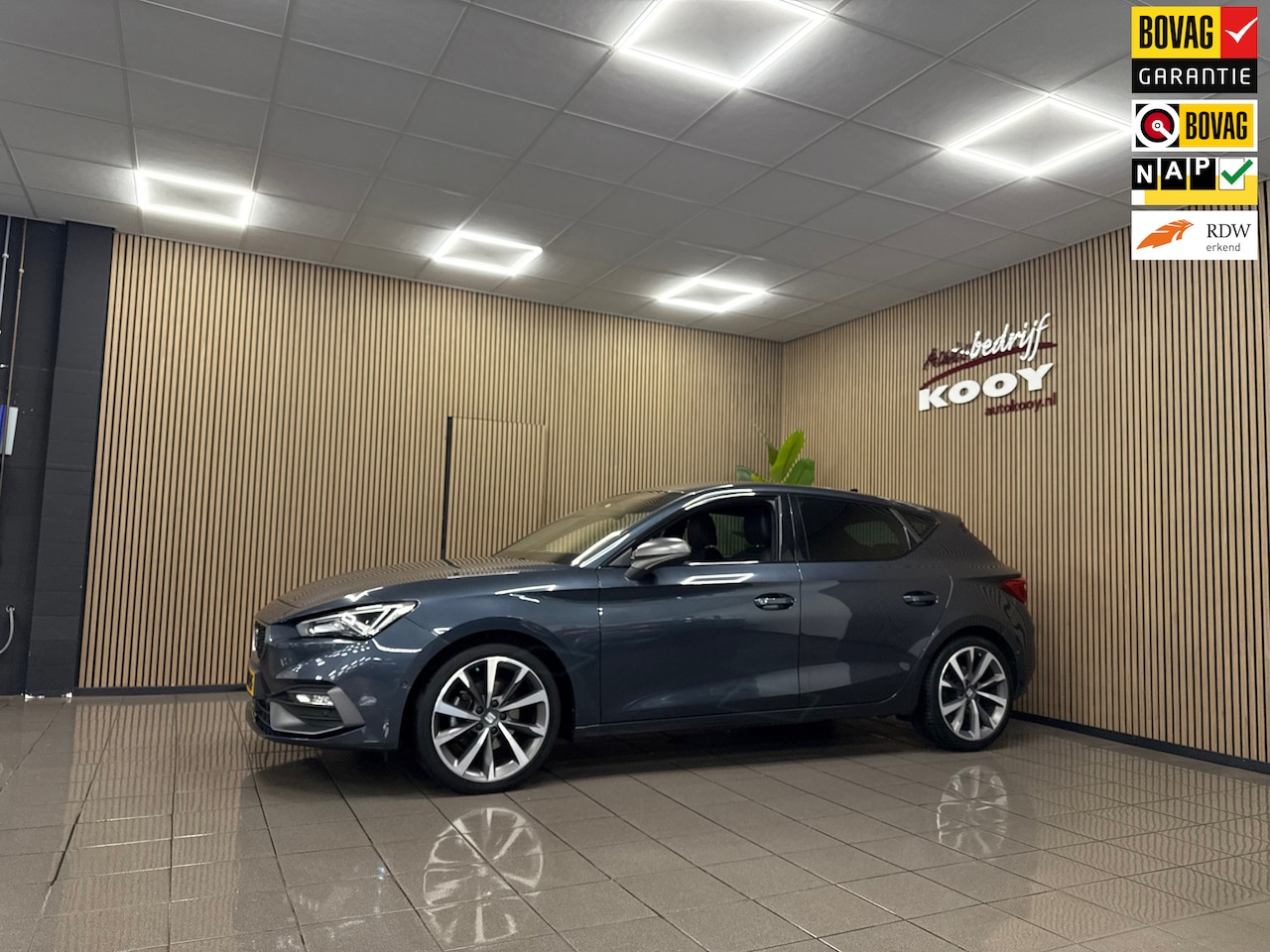 SEAT Leon - 1.5 eTSI FR Launch Edition * Automaat / Carplay / Dig. Dashboard / NL Auto * - AutoWereld.nl
