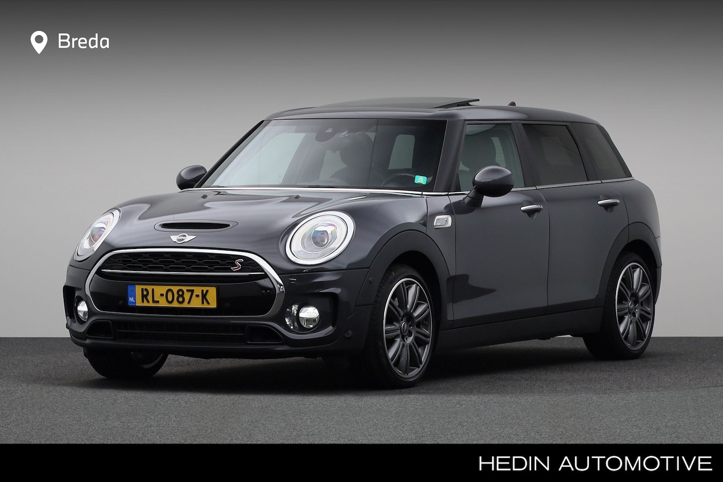 MINI Clubman - 2.0 Cooper S Serious Business | Panoramadak | Comfort Access | 18" LM velgen | Harman-Kard - AutoWereld.nl