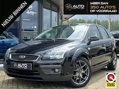 Ford Focus - 2.0-16V Rally Edition 145PK | NL AUTO | NAP | Trekhaak | Cruise Control | Airco | Lichtmet