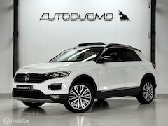 Volkswagen T-Roc - 1.5 TSI United | Pano | Black Style | Stoelverw. | Sfeer | Digital | 18" | Mistlampen | Ca