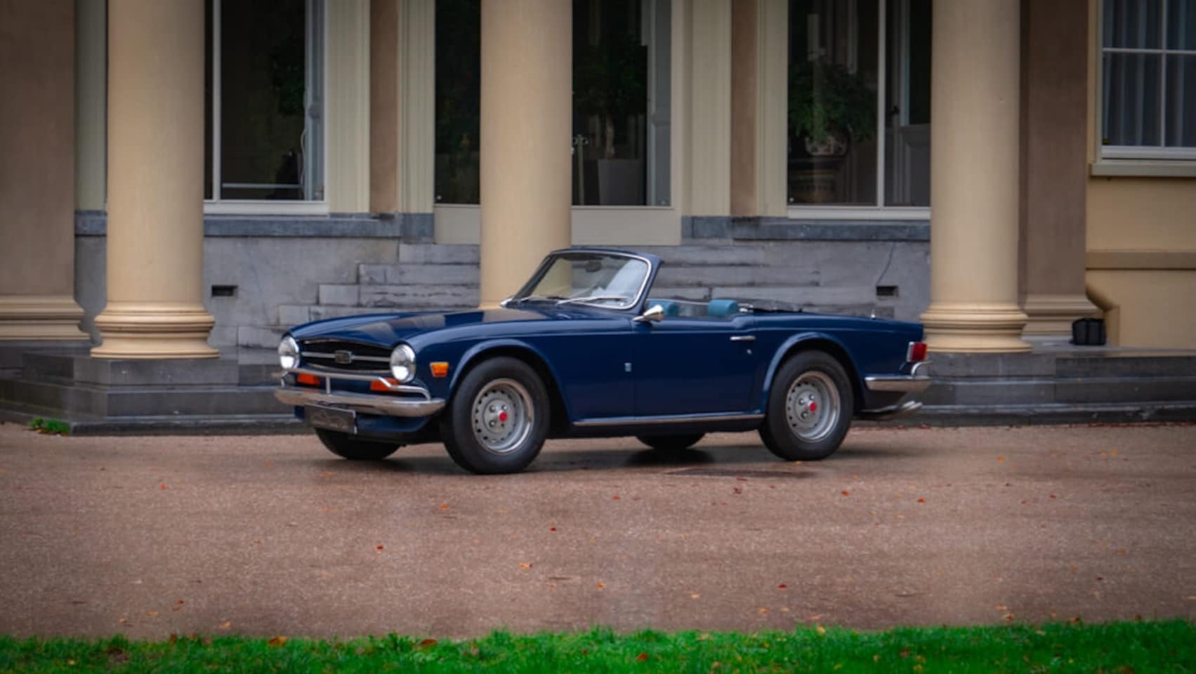 Triumph TR6 - Soft Top - AutoWereld.nl