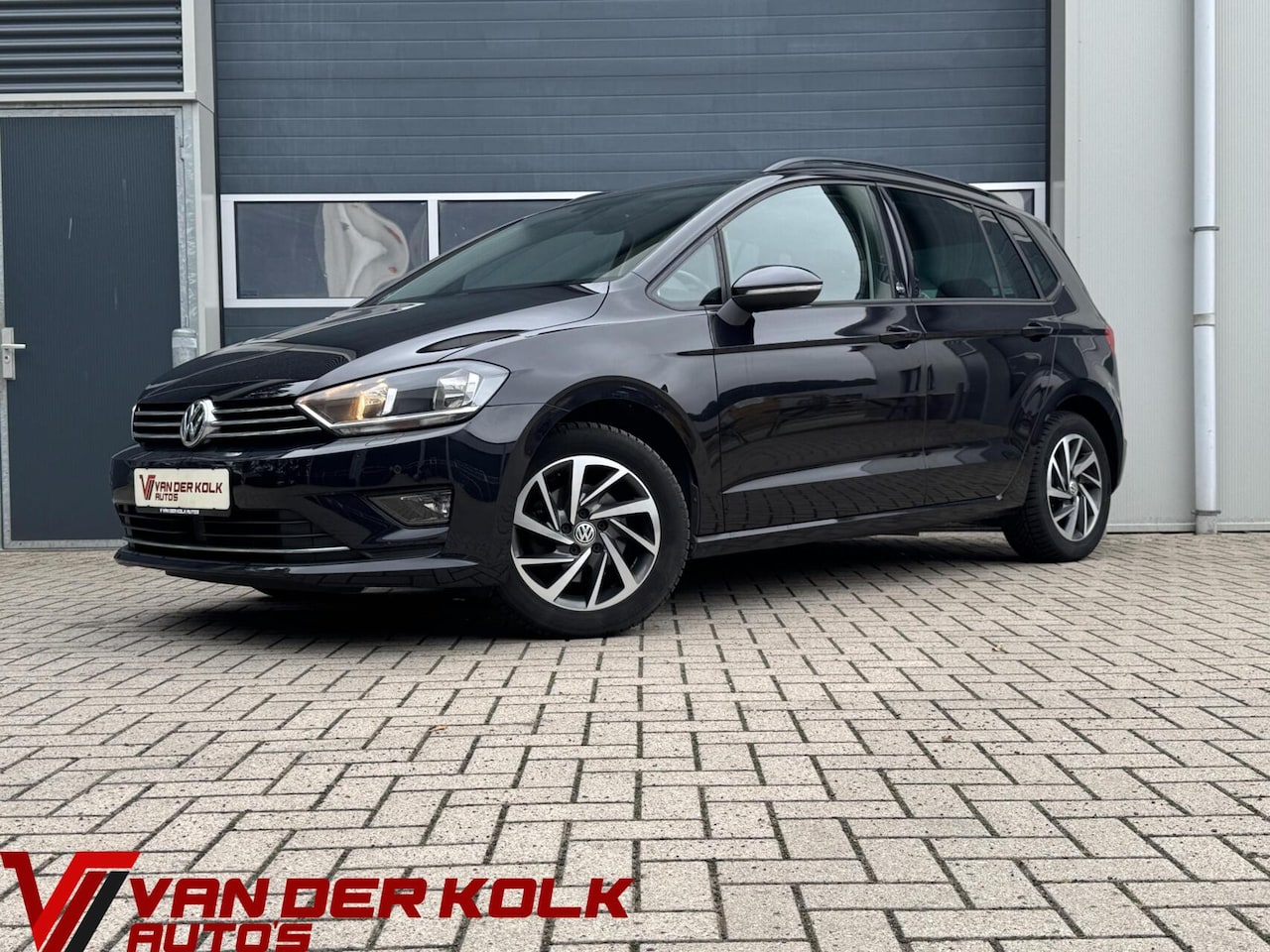 Volkswagen Golf Sportsvan - 1.4 TSI Sound | Carplay | Adaptive cruise | Navigatie | Stoelverwarming | Trekhaak | Senso - AutoWereld.nl