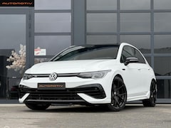 Volkswagen Golf - 2.0 TSI R 4Motion PANO / AKRA / IQ-light / H&k