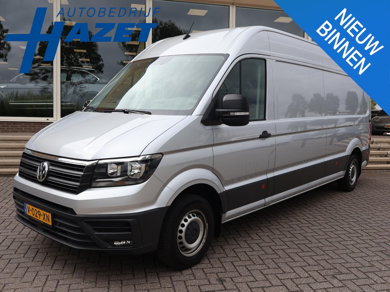 Volkswagen Crafter - 35 2.0 TDI 140 PK DSG L4H3 + 3000 KG TREKHAAK | CAMERA | CARPLAY | NAVIGATIE - AutoWereld.nl
