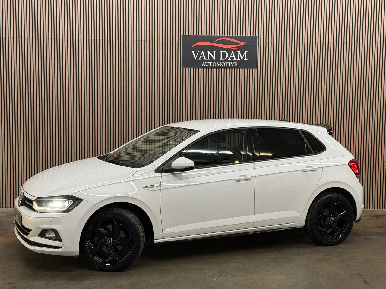 Volkswagen Polo - 1.6 TDI R-Line 2019 DSG LED CRUISE CAMERA KEYLESS - AutoWereld.nl