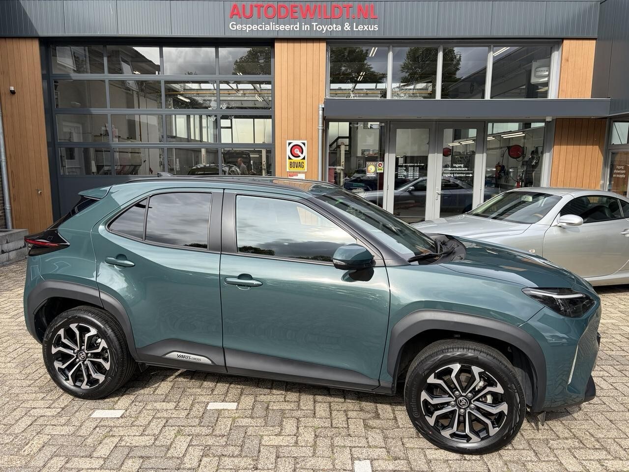 Toyota Yaris Cross - 1.5 Hybrid 115 Style A/T + FABRIEKSGARANTIE - AutoWereld.nl