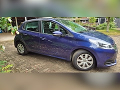 Peugeot 208 - 1.6 BlueHDi Blue Lease nw voorbanden, nw remblokken/schijven voor, trekhaak, navi, APK aug 2027