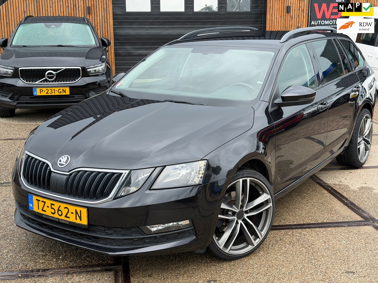 Skoda Octavia Combi - 1.0 TSI Greentech Ambition Business Cruise Clima Carplay Trekhaak - AutoWereld.nl