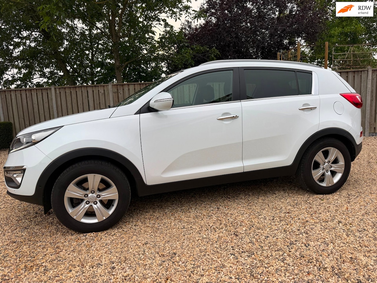 Kia Sportage - 1.6 GDI Plus Pack 1e Eigenaar & Navigatie & Camera & Trekhaak - AutoWereld.nl