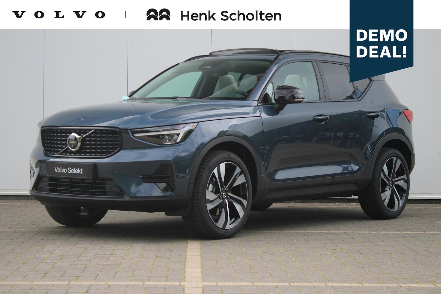 Volvo XC40 - B4 Automaat Plus Dark | Panoramadak | Elektrisch Verstelbare Voorstoelen | Getint Glas Ach - AutoWereld.nl
