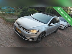 Volkswagen Golf - 1.0 TSI Highline Pano Trekhaak