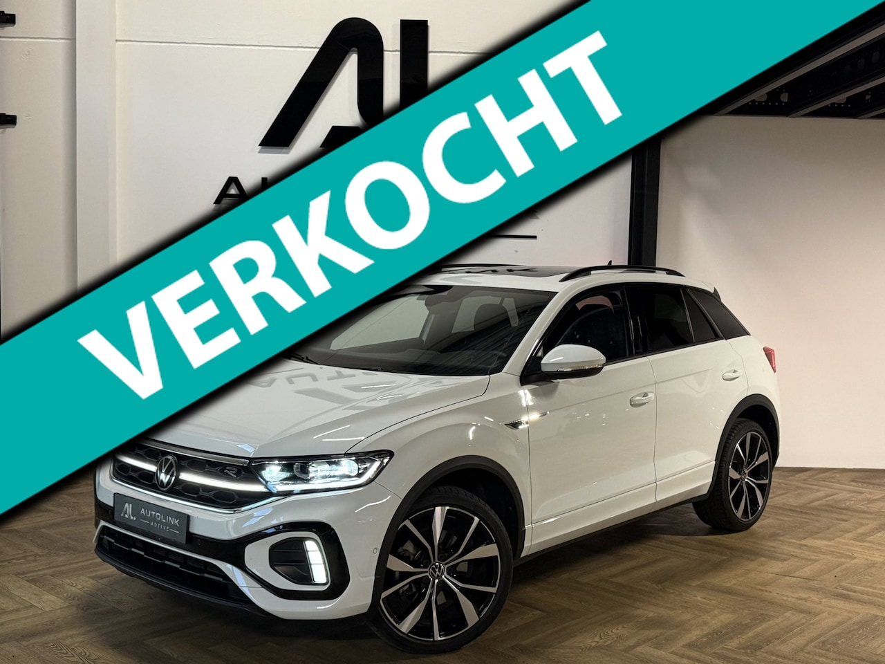 Volkswagen T-Roc - 1.5 TSI R-Line Business+|IQ|PANO|ACC|VOLL - AutoWereld.nl