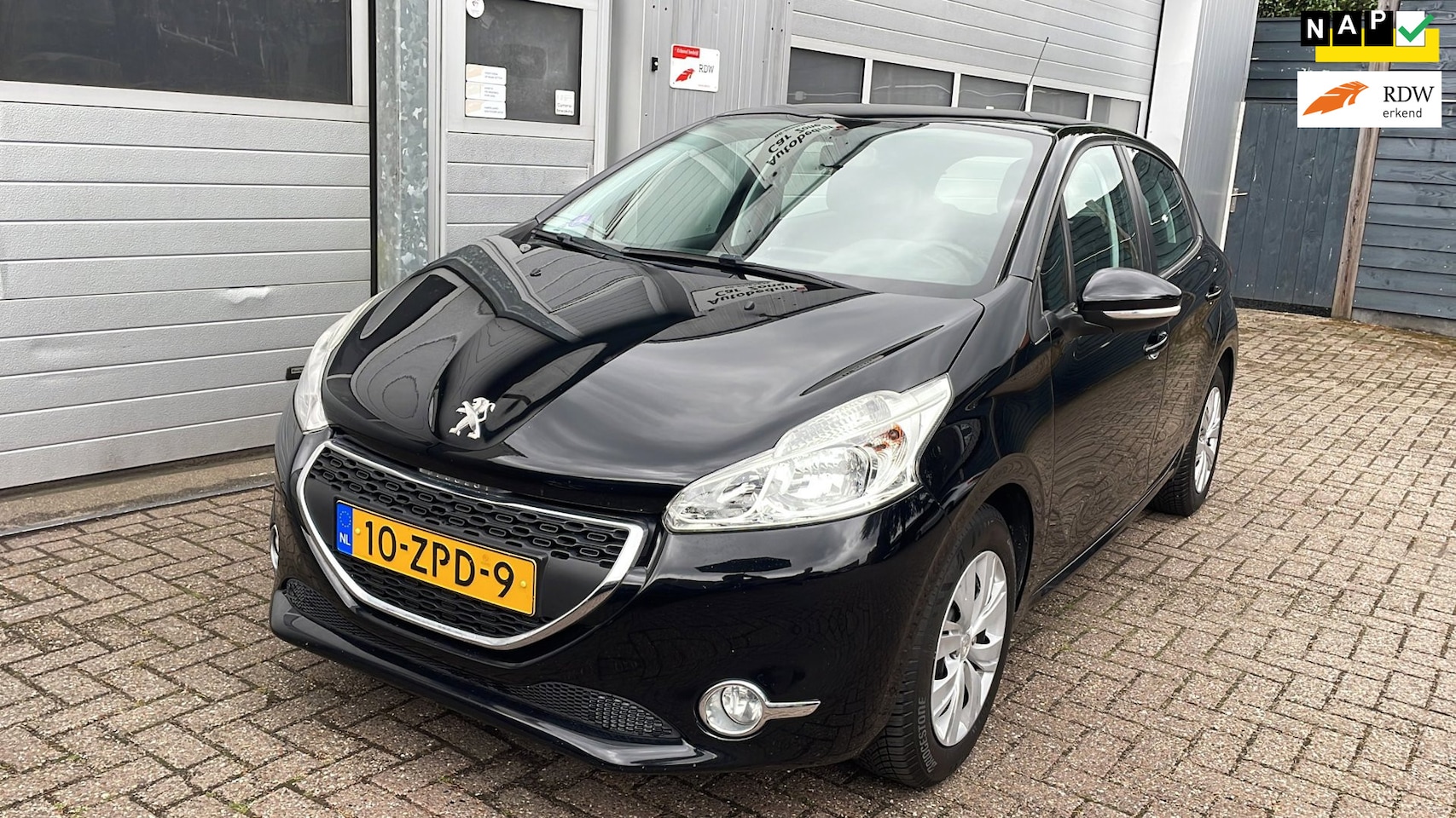 Peugeot 208 - 1.2 VTi Access 5D 2013-NAP-Navi-Airco-Cruise-APK - AutoWereld.nl