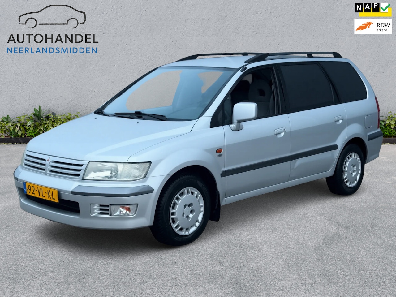 Mitsubishi Space Wagon - 2.4 GDI Grijs kenteken automaat airco! - AutoWereld.nl