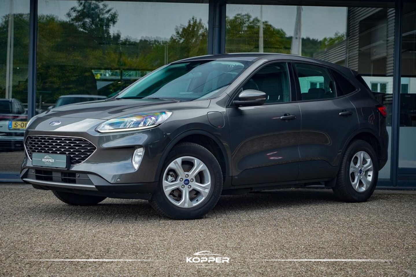 Ford Kuga - 2.5 PHEV Cool & Connect / Magnetic Grey Metallic / Incl BTW - AutoWereld.nl