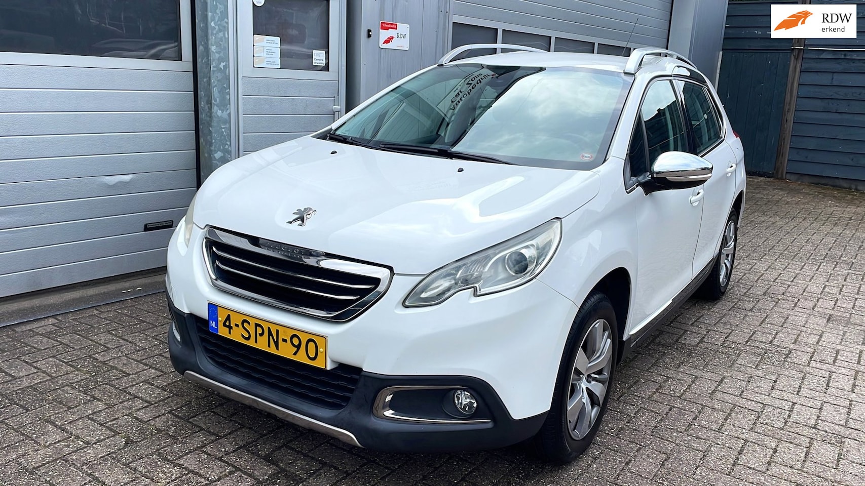 Peugeot 2008 - 1.2 VTi Allure-Navi-Leder-Clima-Cruise-New APK - AutoWereld.nl