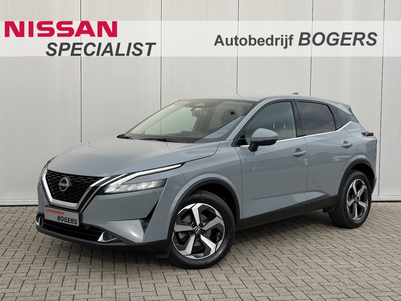 Nissan Qashqai - 1.3 MHEV CVT X-Tronic A/T N-Connecta Cold Pack, Electrische achterklep, Trekhaak - AutoWereld.nl