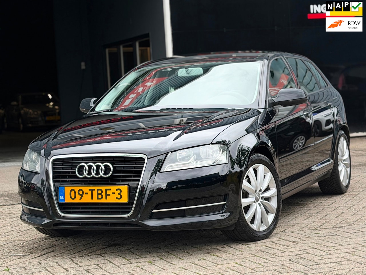 Audi A3 Sportback - 1.6 TDI Attraction Pro Line Business NAVI/CRUISE/AIRCO | NETTE AUTO ! - AutoWereld.nl