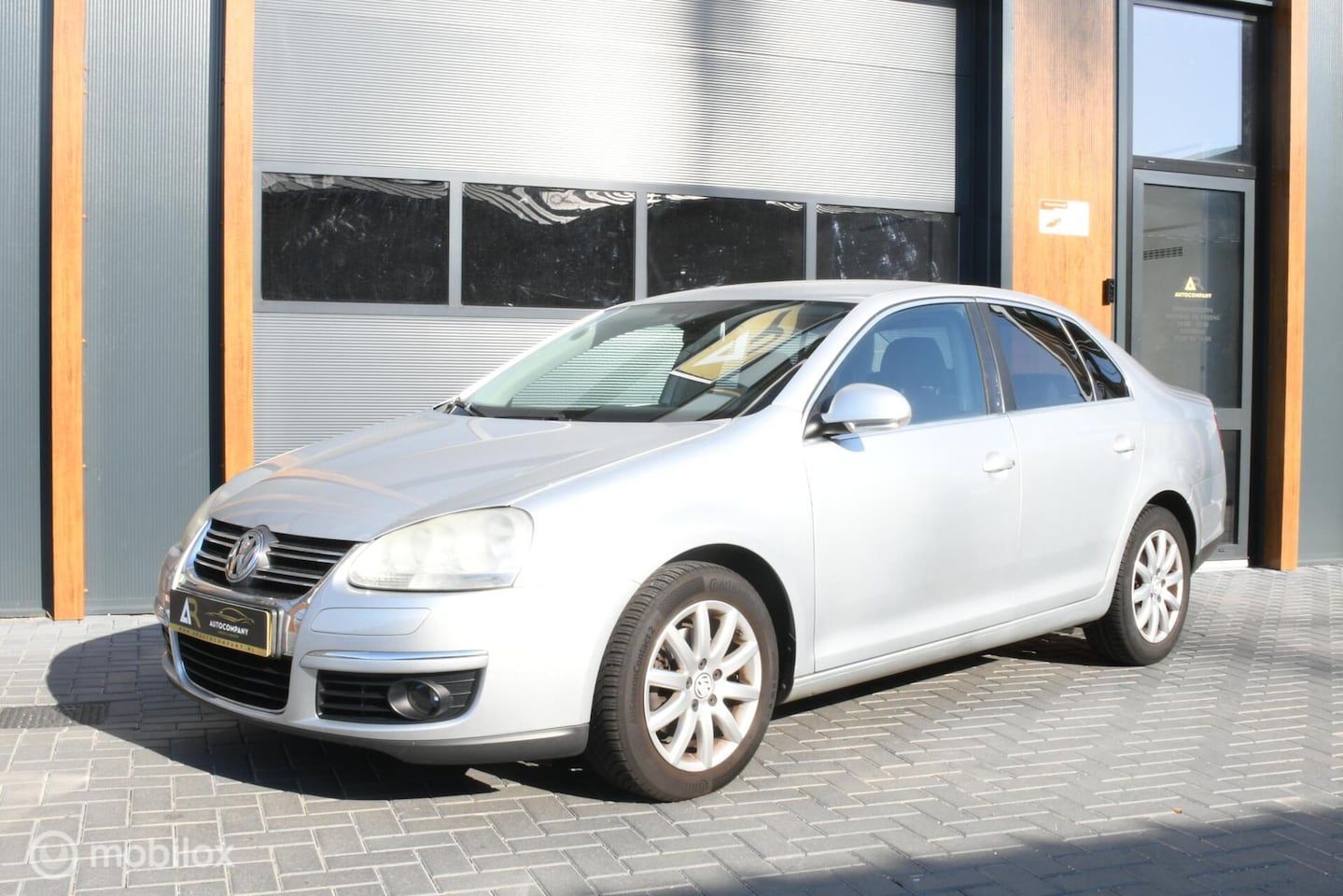 Volkswagen Jetta - 1.4 TSI Comfortline 1.4 TSI Comfortline - AutoWereld.nl