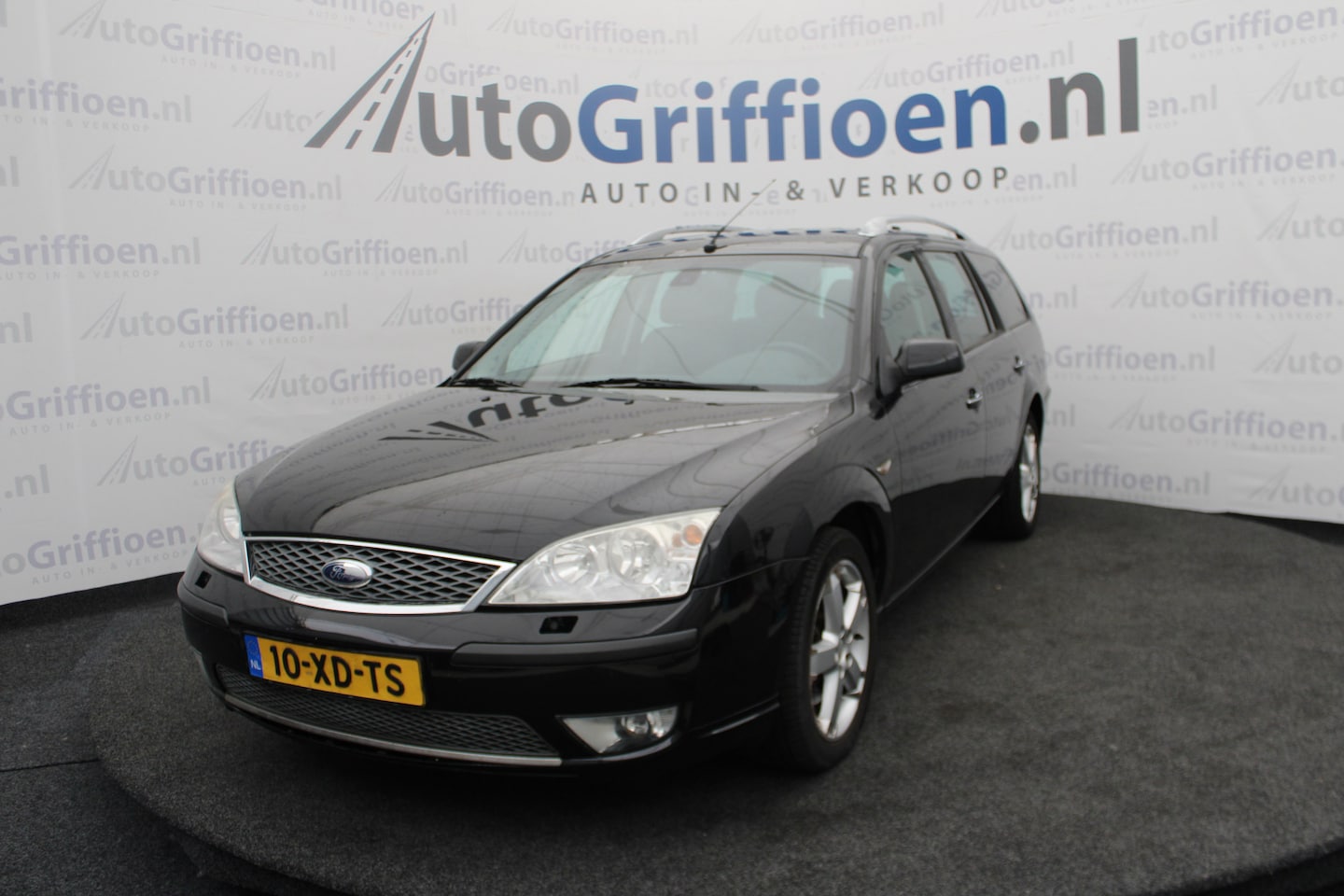Ford Mondeo Wagon - 1.8-16V Platinum nette station met trekhaak - AutoWereld.nl