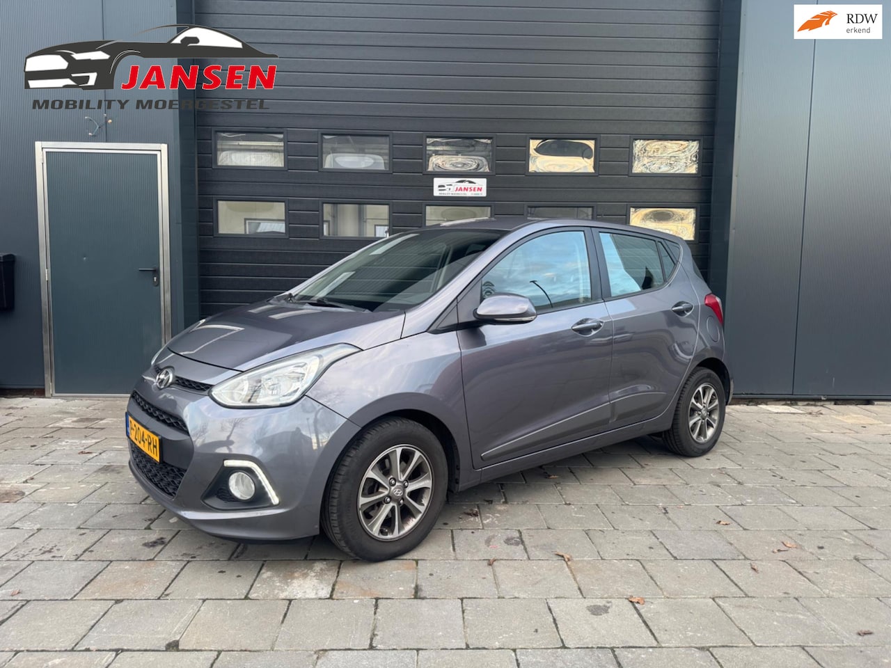 Hyundai i10 - 1.0i i-Motion Premium | Airco | Parkeer Sensor achter | Cruise | Bluetooth - AutoWereld.nl