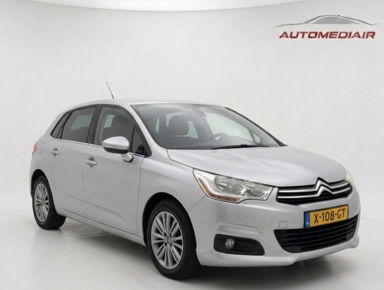 Citroën C4 - 1.6 VTi Attraction 122.000km | dealer onderhouden | zeer nette staat | Lage kilometerstand - AutoWereld.nl