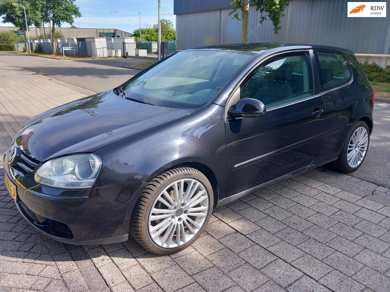 Volkswagen Golf - 1.6 FSI Sportline 1.6 FSI Sportline, Apk, Nap, Goed rijdend, Inruil mogelijk. - AutoWereld.nl