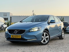 Volvo V40 - 2.0 D2 Momentum/AUTOMAAT/ZOMERBLAUW