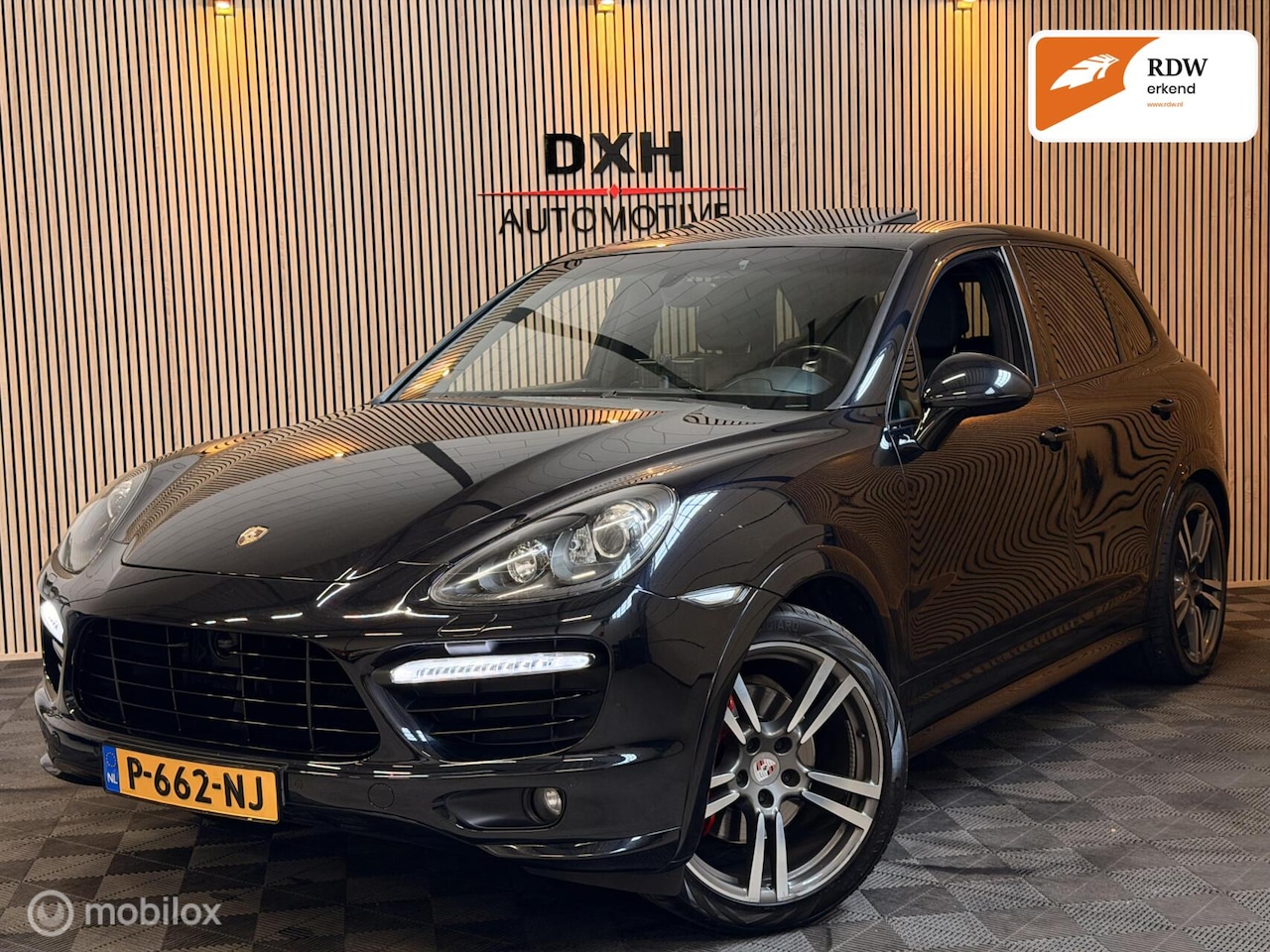 Porsche Cayenne - 4.8 GTS PANO ACC CARPLAY BOSE LUCHTVERING - AutoWereld.nl