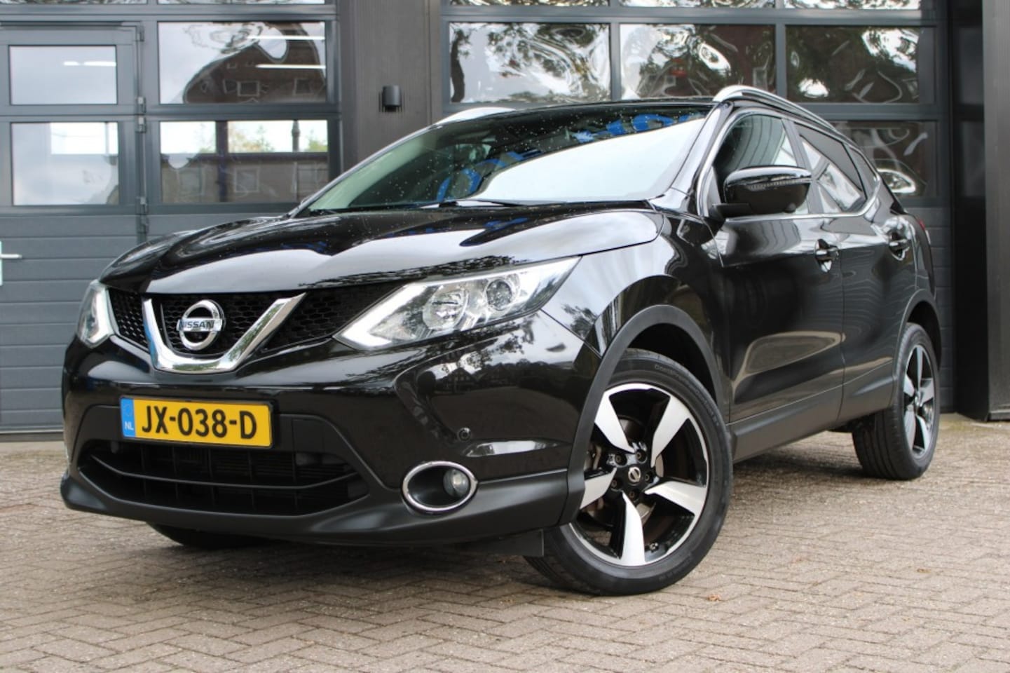 Nissan Qashqai - 1.2 N-CONNECTA  360 Camera / Trekhaak / Nieuwe All season banden - AutoWereld.nl