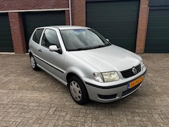 Volkswagen Polo - 1.4 TRENDLINE / AUTOMAAT / MEENEEMPRIJS INCL. APK NIEUW