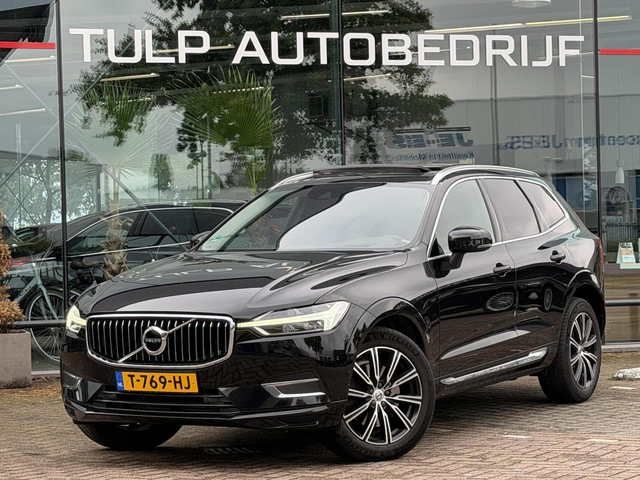 Volvo XC60 - 2.0 T5 Inscription Dealer onderhouden Pano Memory - AutoWereld.nl