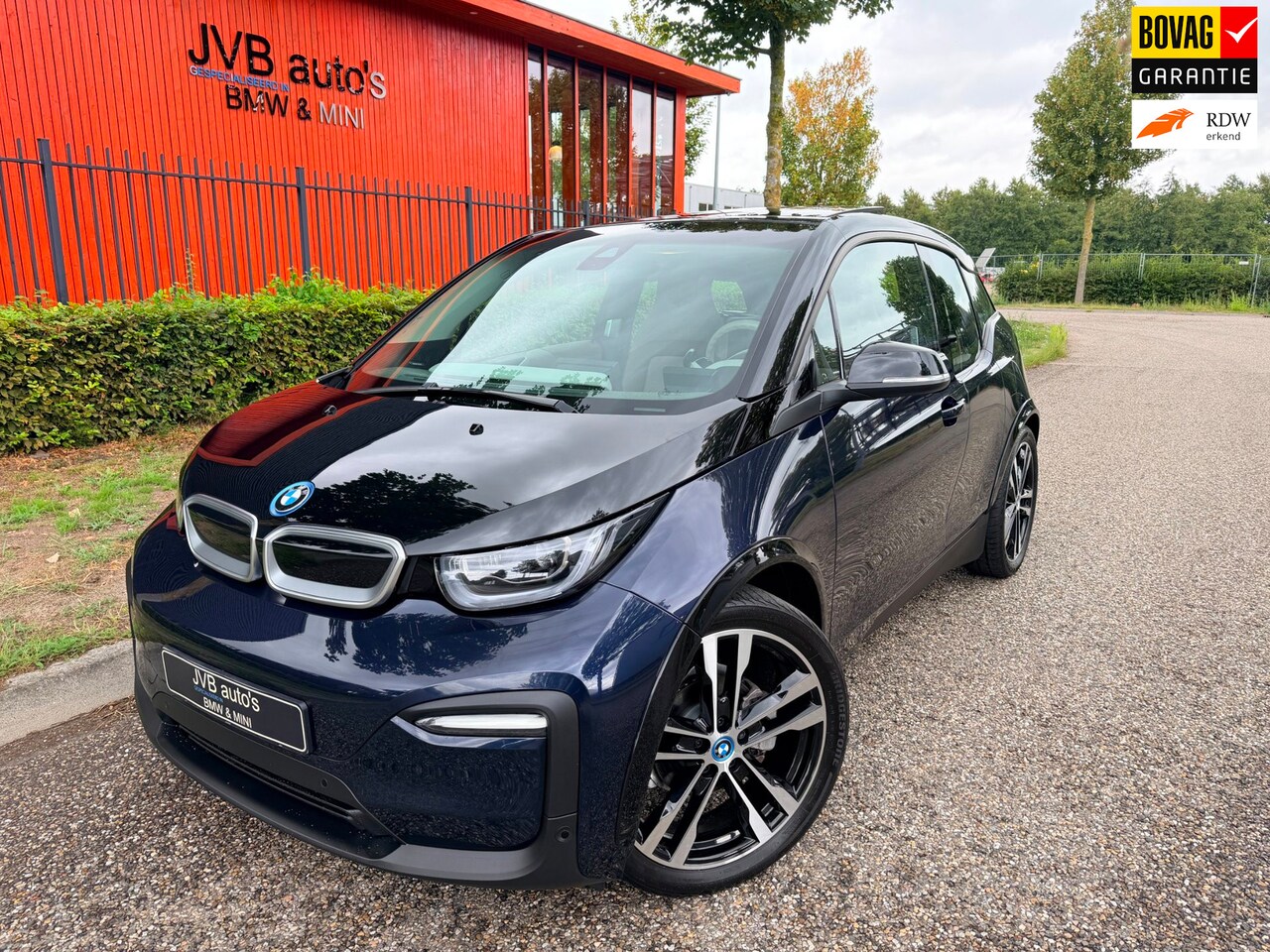 BMW i3 - Sport, H&K, glasdak, camera - AutoWereld.nl