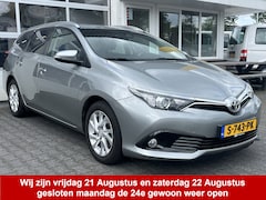 Toyota Auris Touring Sports - 1.2T Energy Plus Automaat Climate control Cruise control Trekhaak