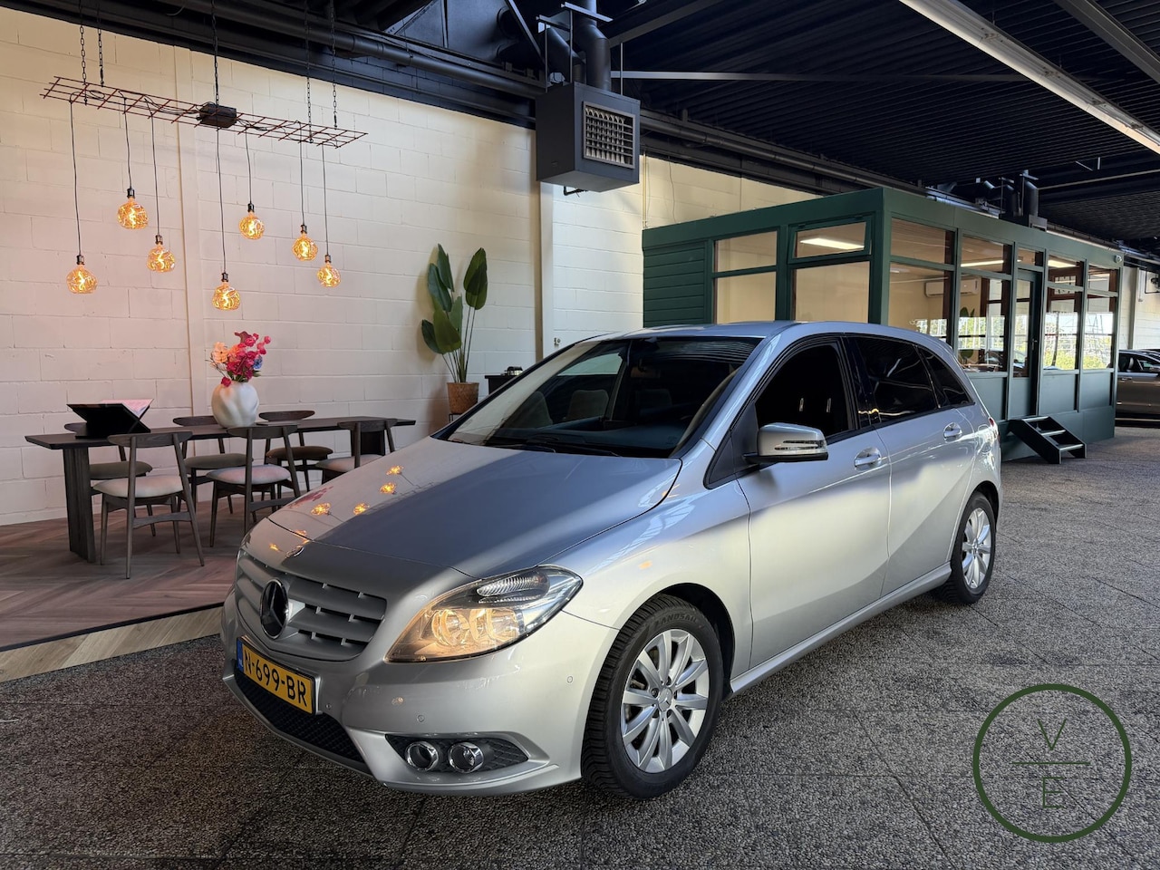 Mercedes-Benz B-klasse - 180 Ambition Trekhaak | Nieuwe Service & APK | - AutoWereld.nl