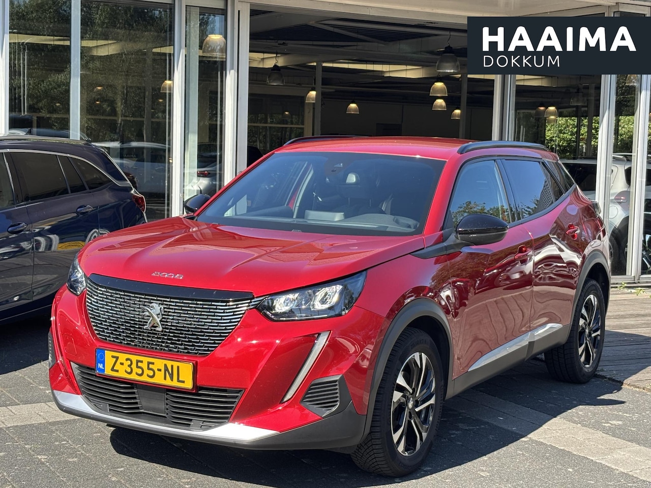 Peugeot 2008 - 1.2 PureTech Allure Pack Automaat | Luxe Uitvoering | All Season Banden - AutoWereld.nl