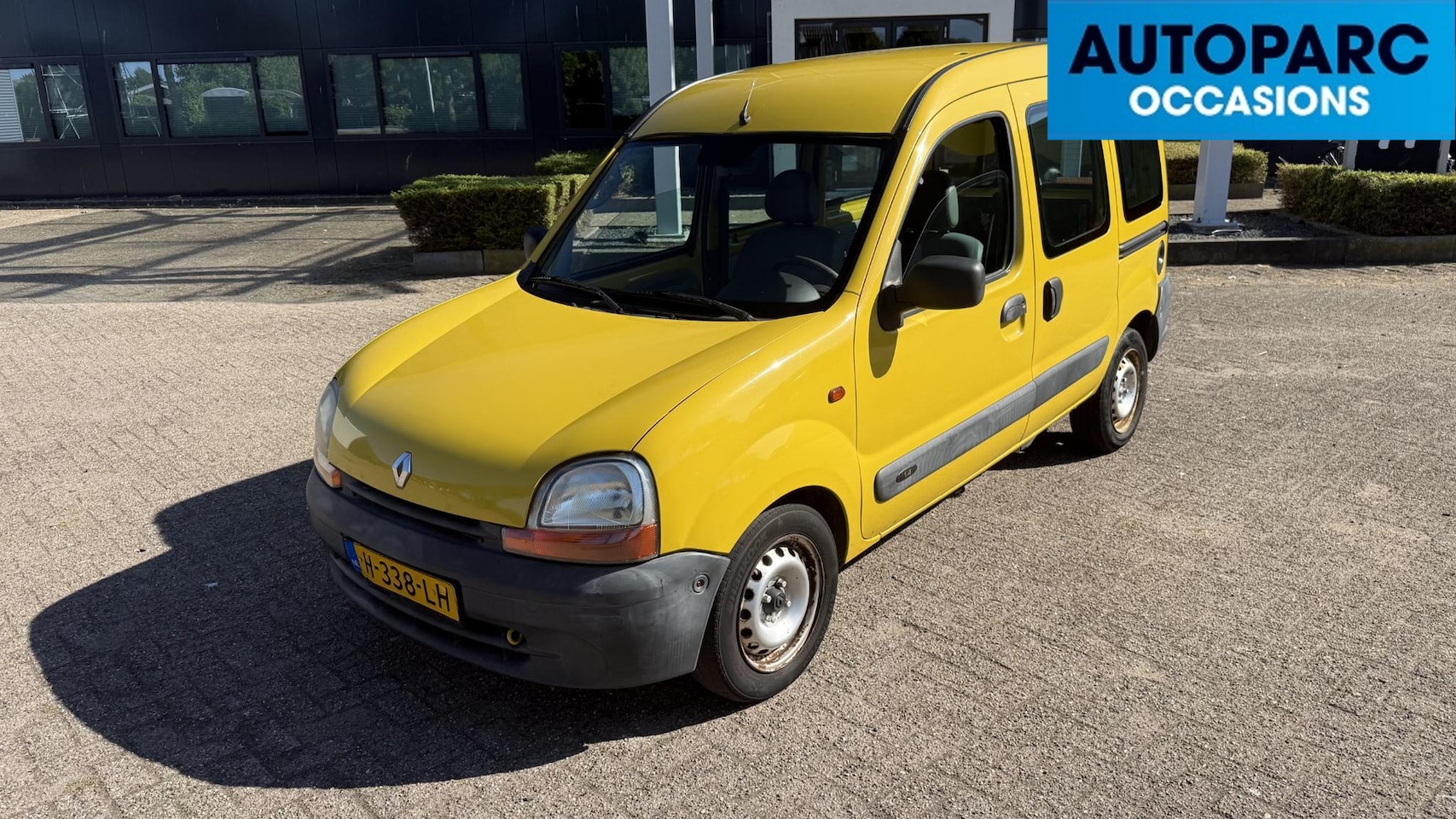 Renault Kangoo - 1.4 aut euro 2000 AUTOMAAT, MAG IN ALLE MILEUZONES, IDEAAL VOOR ZZP-er, EX INVALIDE MET I - AutoWereld.nl
