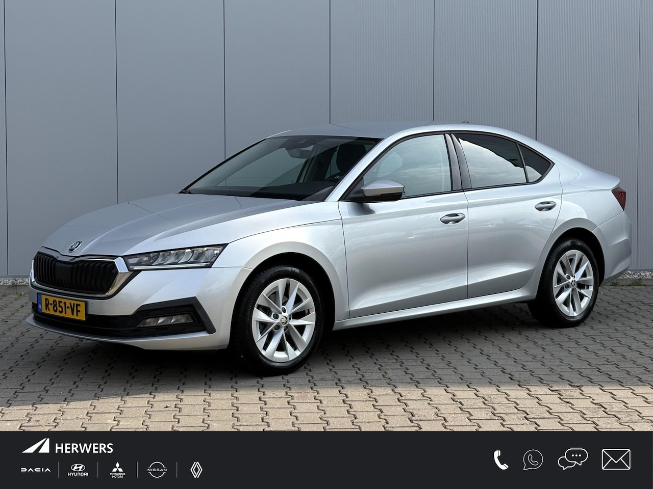 Skoda Octavia - 1.5 e-TSI Sport Business / All-season banden / Trekhaak 1300 kg geremd / Apple Carplay/And - AutoWereld.nl